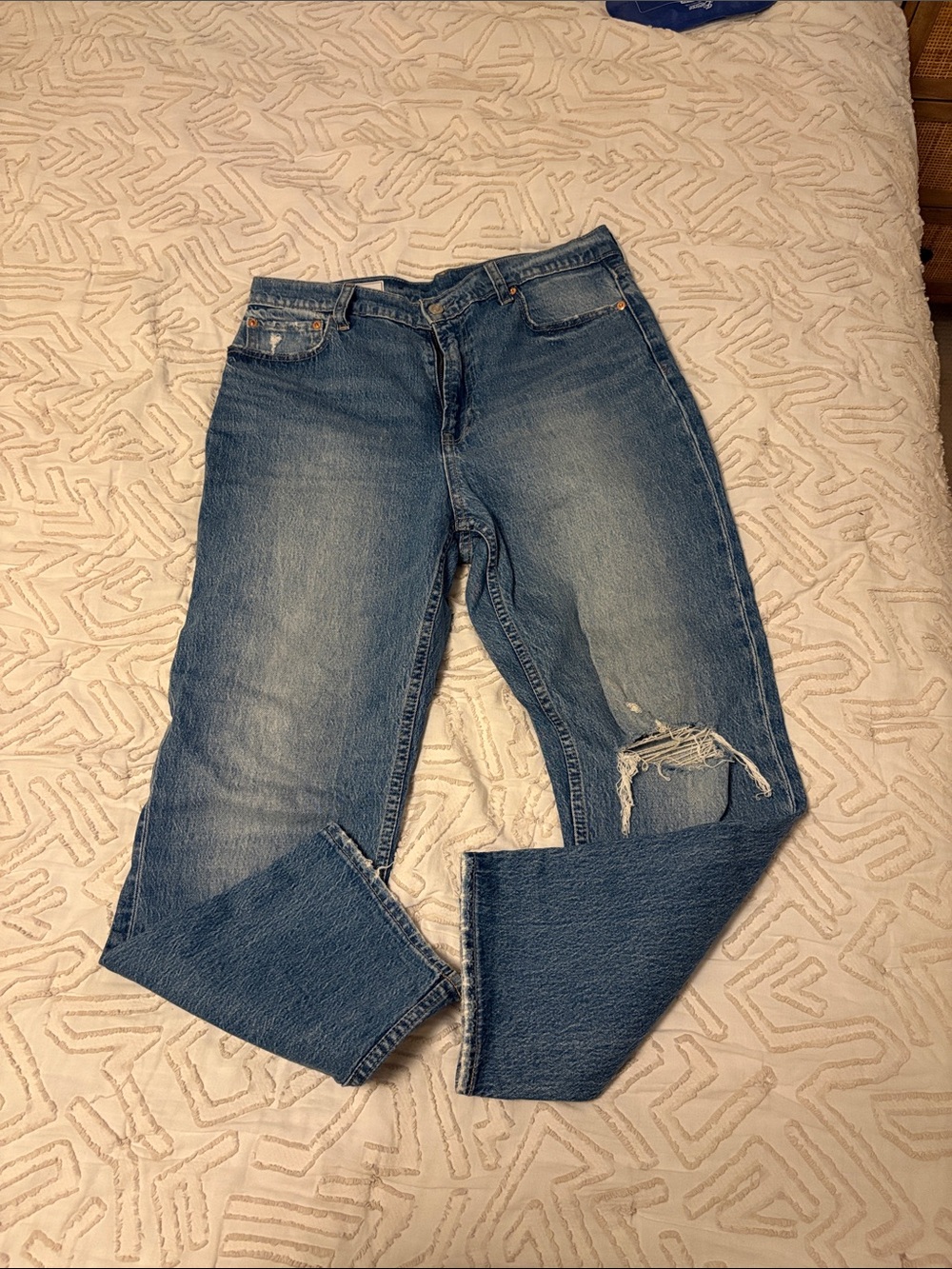 GAP cheeky straight sky high Mid-Blue Straight Leg Jeans with Knee Distress